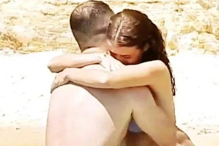 İlayda Alişan ile Oğulcan Enginden romantik Çeşme tatili