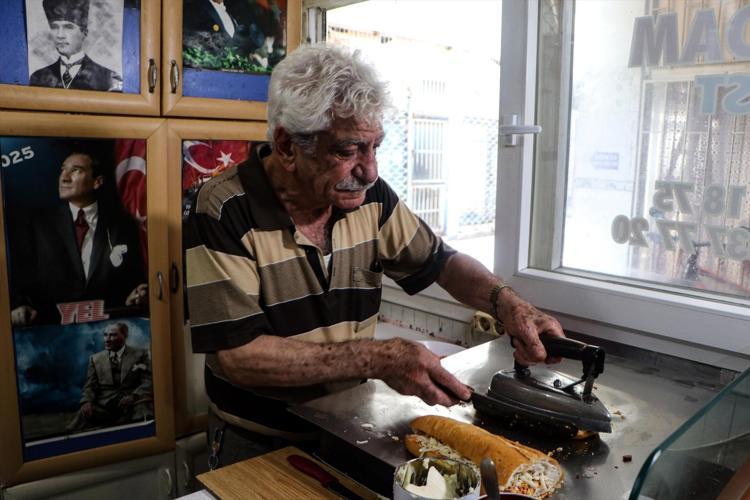 50 YILDIR AYNI ÇEŞİT TOST HAZIRLIYORUM