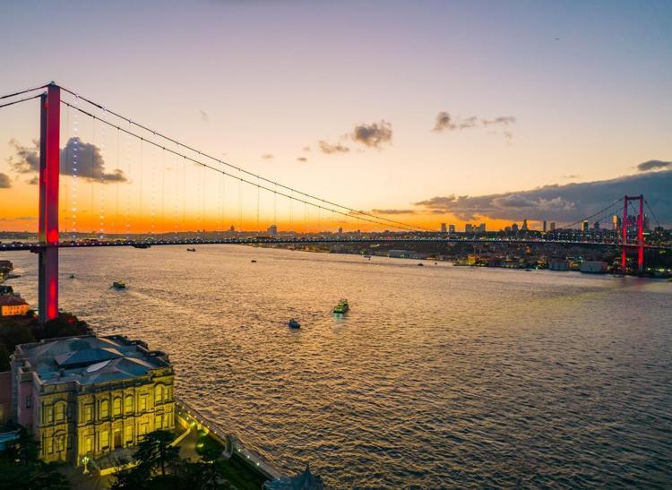 Türkiyeden tarihi başarı: İtalya ve Yunanistanı geride bırakarak dünyanın en çok ziyaret edilen 4. ülkesi oldu
