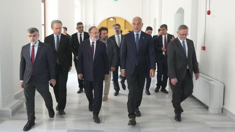 Bakan Ersoy: Medeniyet birikimimizi ilimle buluşturan çalışmaları memnuniyetle takip ediyoruz