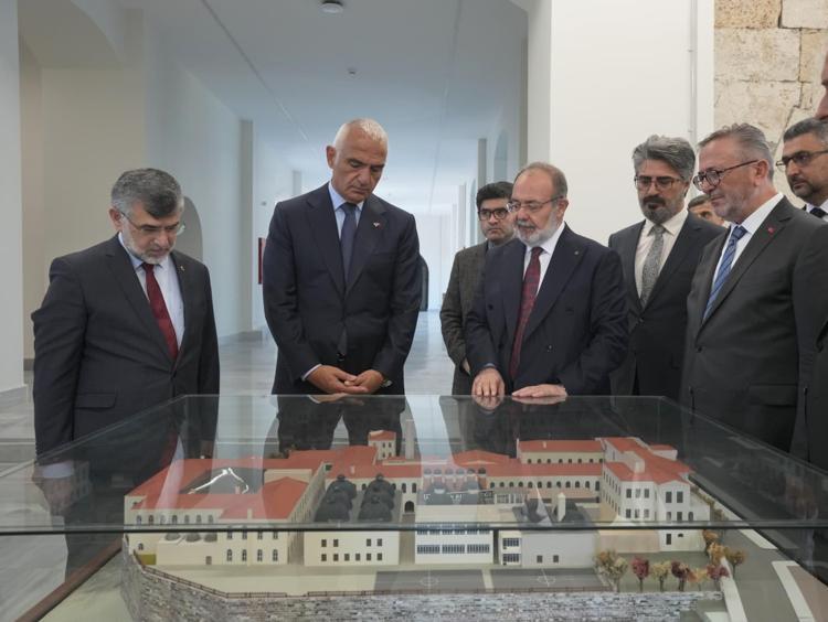 ÜNİVERSİTENİN ÇALIŞMALARI VE GELECEK VİZYONU PAYLAŞILDI