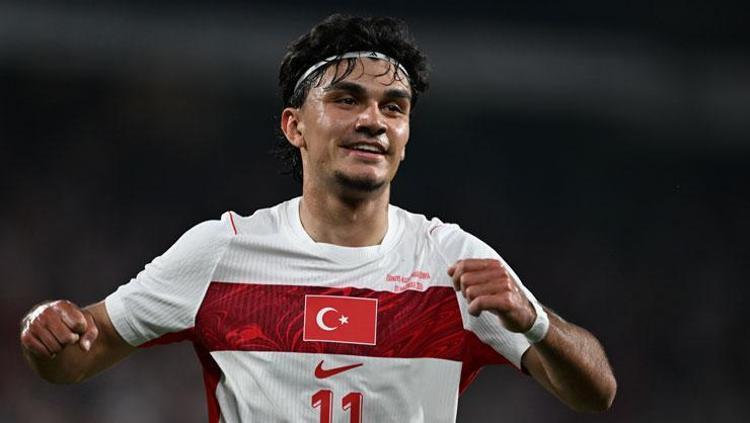 Frankfurt cephesinden Can Uzun açıklaması Cimbom’a kötü haber