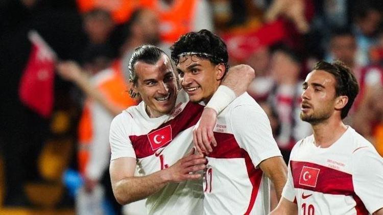 Frankfurt cephesinden Can Uzun açıklaması Cimbom’a kötü haber