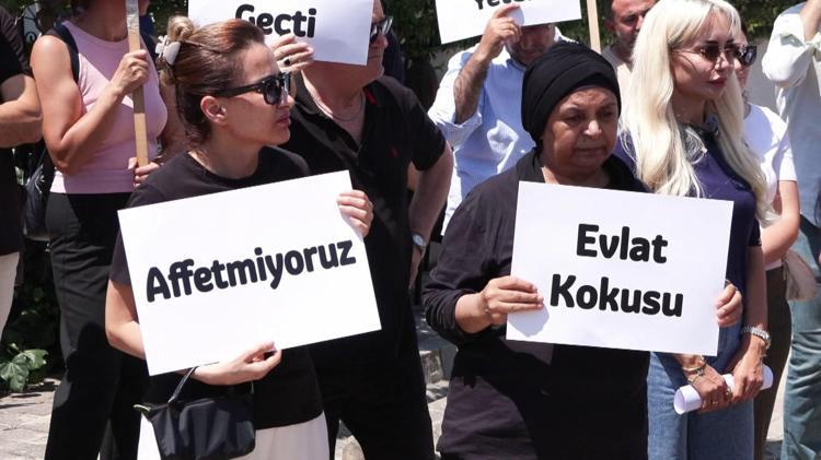 EVLADIM GÖZÜMÜN ÖNÜNDE ERİYOR’