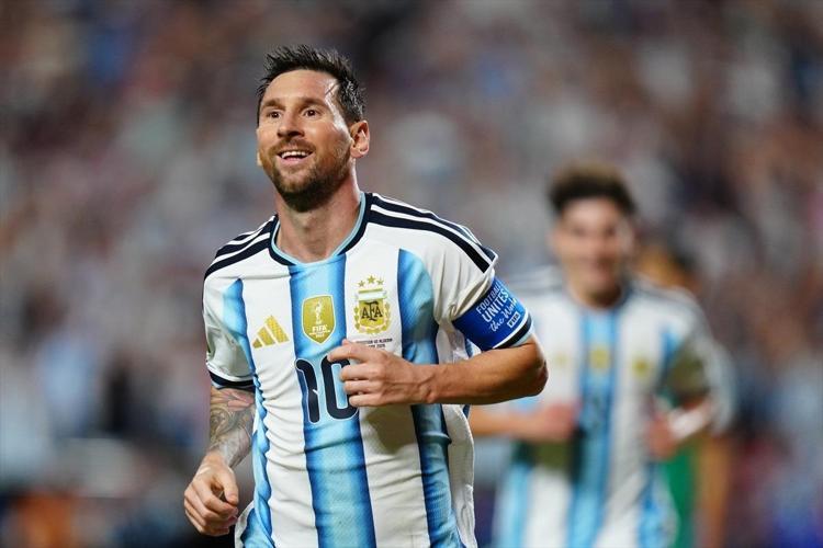 Küvetteki bebek büyüdü, Messinin karşısına çıkıyor 2026 Dünya Kupası finalinde mucize buluşma: Lionel Messi ve Lamine Yamal karşı karşıya