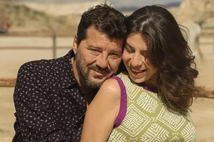 53 yaşında baba olan İlker Aksum: Ağlamamak için kendimi zor tuttum