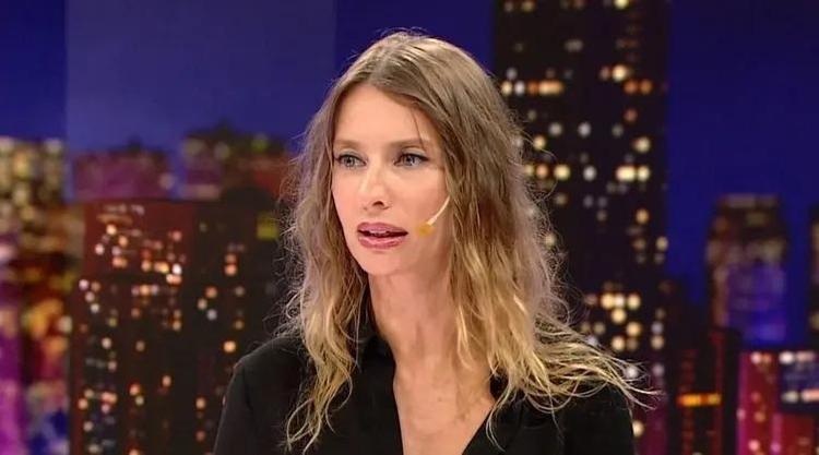 Doğum günü hazırlığı yaparken kötü haber geldi Tuba Ünsal annesinin hastaneye kaldırıldığını açıkladı