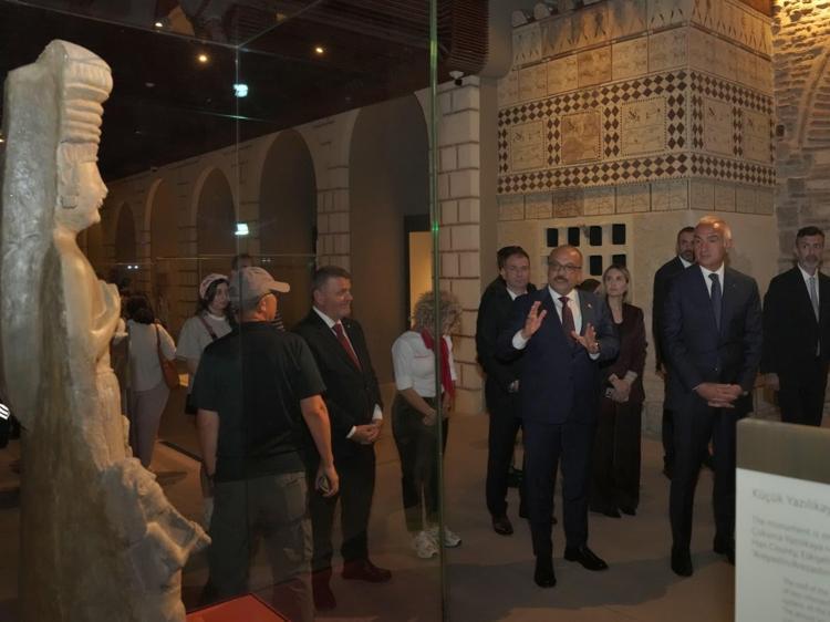 Anadolu Medeniyetleri Müzesinde çağdaş müzecilik dönemi 288 eser ilk kez ziyaretçilerle buluşuyor