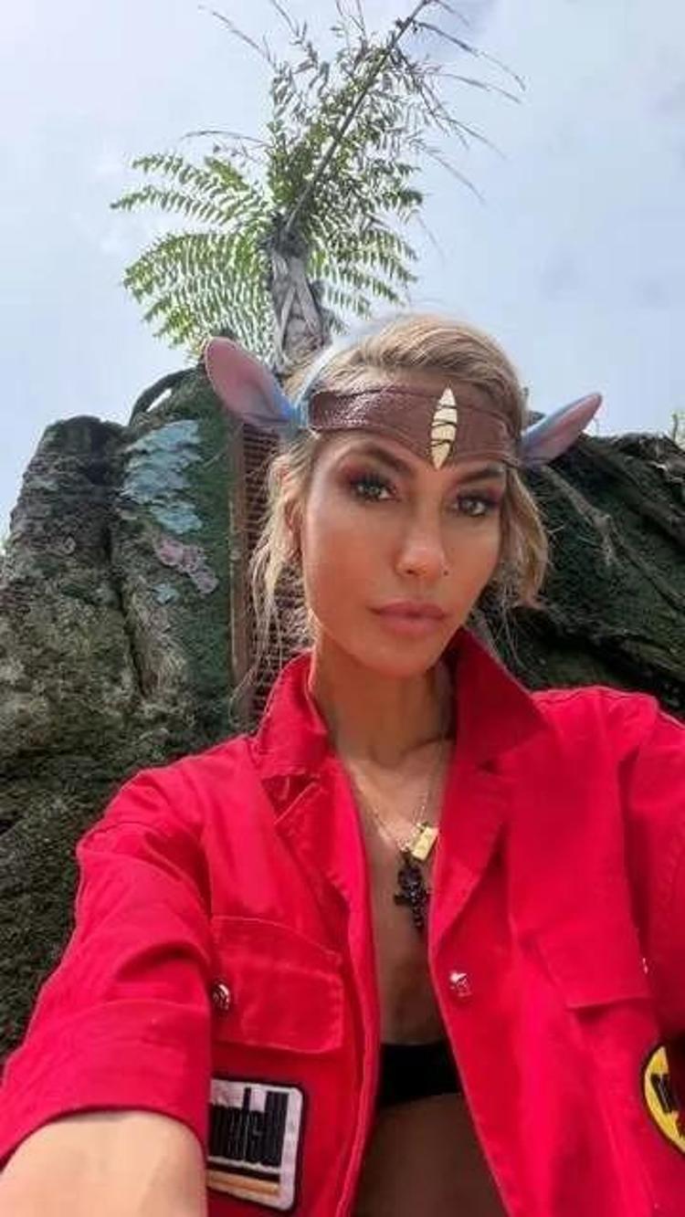 Çağla Şıkel mavi makarna yedi, Avatar dünyasını keşfetti