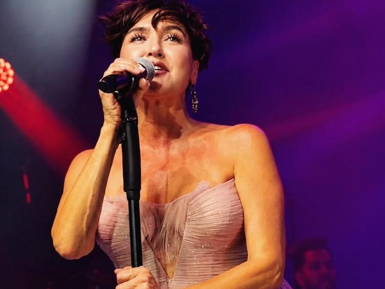 Şevval Sam konserinde büyük sürpriz Alkış tufanı koptu