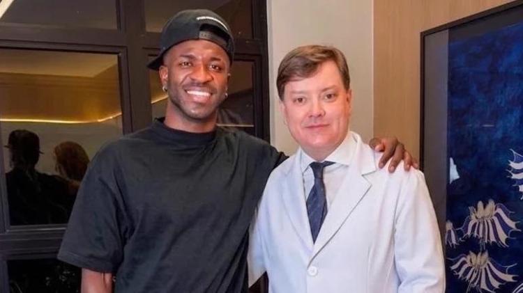 Real Madrid’in yıldızı Vinícius Júnior estetik operasyonla yüzünü değiştirdi
