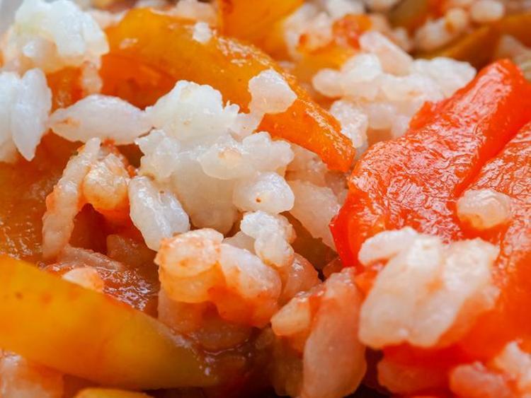 Pilavı bir de böyle pişirin Rendeleyip içine ekleyince lezzetini 10 kat artırıyor