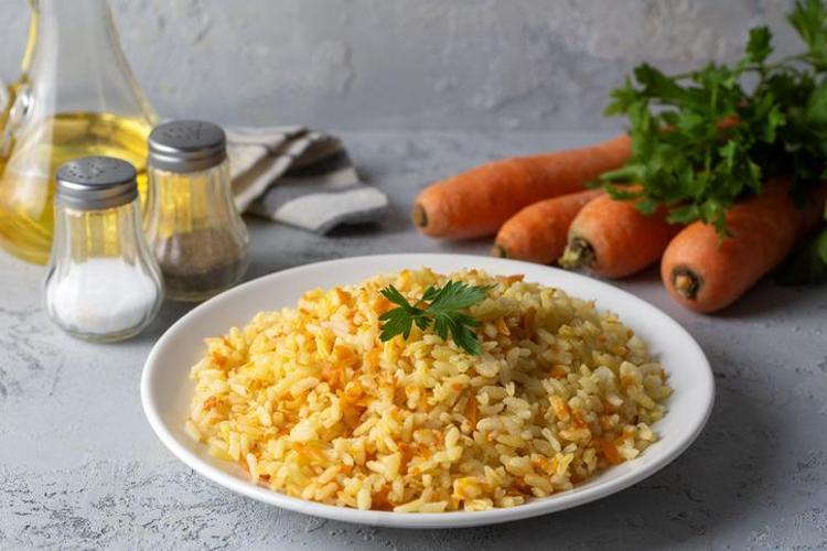 Pilavı bir de böyle pişirin Rendeleyip içine ekleyince lezzetini 10 kat artırıyor
