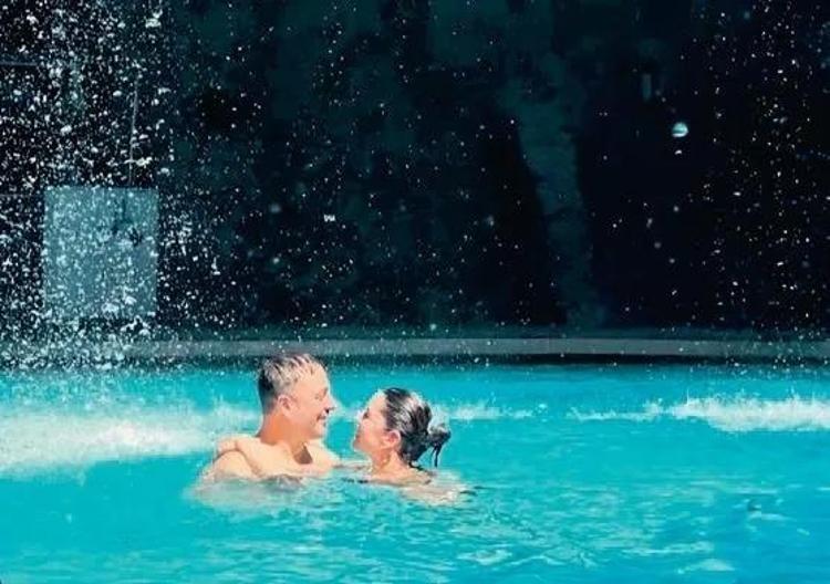 Antalya'da aşk tazelediler! Oğuzhan Koç ve Hazal Subaşı'nın romantik kareleri sosyal medyayı salladı! - Son Dakika Magazin Haberleri