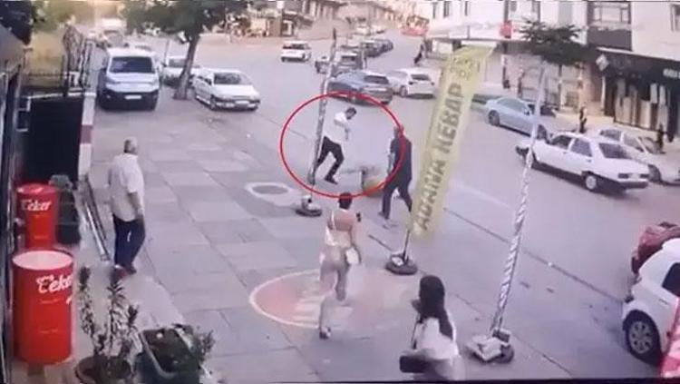 Ankarada infial yaratan olay 16 yaşındaki kızları taciz edip zorla arabaya bindirmek istediler