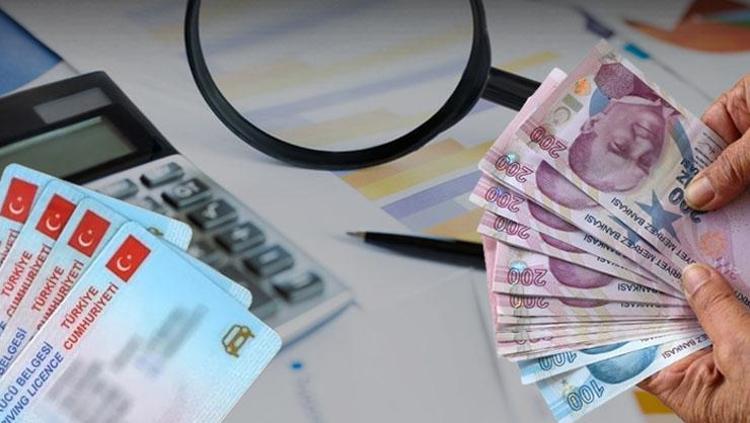 Milyonları ilgilendiren karar devrede En düşük emekli aylığı arttı, ehliyette yeni dönem başladı