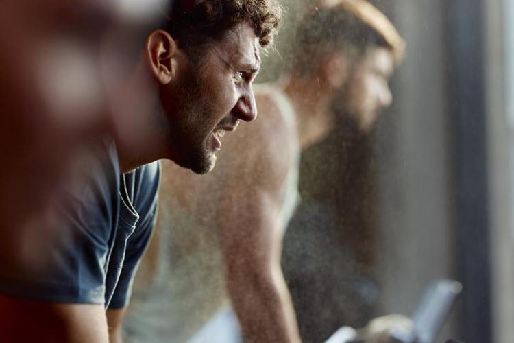 Oğluyla top oynayamayınca hayatını değiştirdi 2 yıl boyunca aynı şeyi yiyerek tam 95 kilo verdi, 168 kilodan 73e düştü