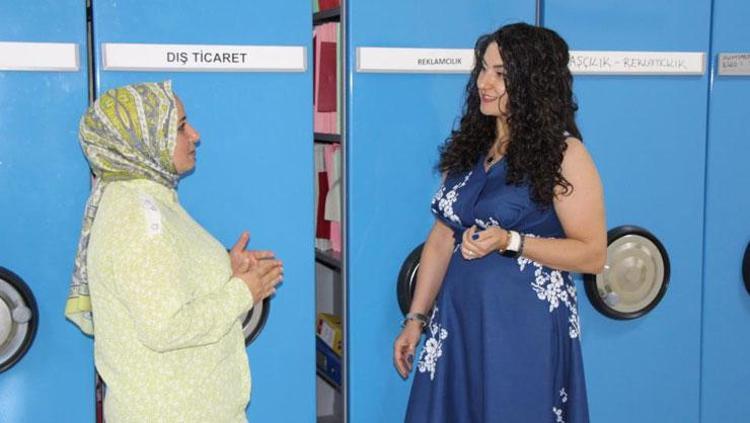 İş görüşmesine giderken sakın bu rengi giymeyin: Uzmanlar elenme riskine karşı uyardı