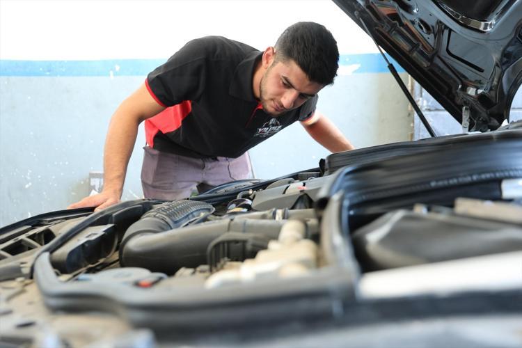 10 bin liradan kaçarken 200 bin liradan olmayın 10 araçtan 9u aynı arızadan yatıyor, ustası 5 dakikalık hayat kurtaran formülü açıkladı