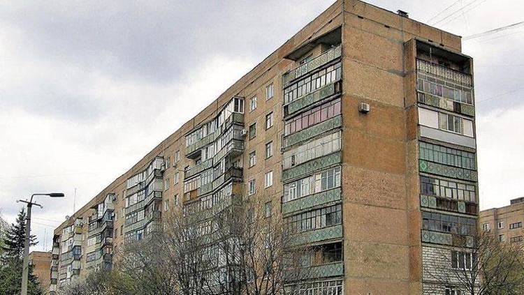 Duvarın arkasındaki ölümcül sır 9 yıl sonra çözüldü İki ailenin sonunu getiren apartmanın kan donduran hikayesi