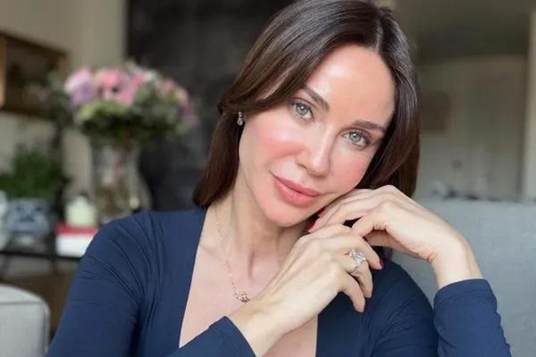 Demet Şener’den çocuklarıyla yepyeni poz