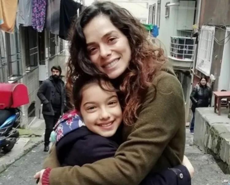 Özge Özpirinçci hakkında iddiaları gündem olmuştu Kübra Süzgünün hesabı kapatıldı