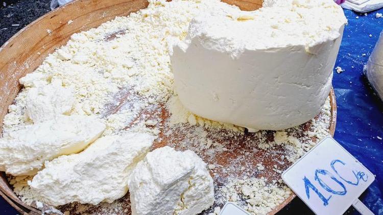 Sofranıza plastik koyuyor olabilirsiniz Sahte peynir sadece bu yöntemle anlaşılıyormuş