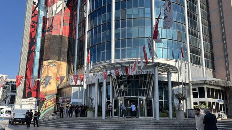 İzmit Belediyesi soruşturmasında rüşvet iddiası Görüntüler ortaya çıktı Şu araya sıkıştırdım müdürüm