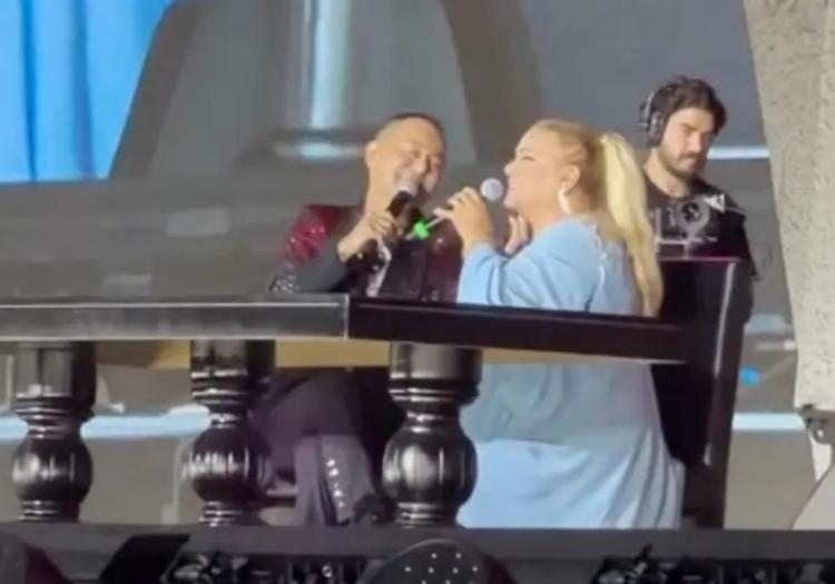 Serdar Ortaç gecesindeki lirik dans şovu sosyal medyayı salladı Kibariye ne olduğunu anlayamadı