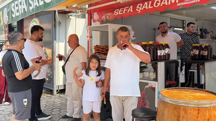 Gece yarısı bile sipariş yağıyor: Sıcakta serinletip doyuran şifa deposu