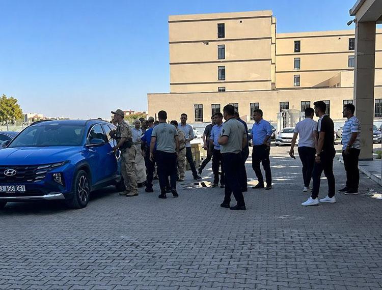 Hastane bahçesinde kanlı infaz Baba ve oğlu kurşun yağdırdı