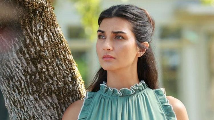 ZARAFET VE NATÜREL GÜZELLİĞİN ZİRVESİ: TUBA BÜYÜKÜSTÜN