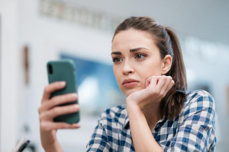 Şarjınızın çabuk bitmesinin asıl sebebi ortaya çıktı Telefon ayarlarındaki bu 2 gizli seçeneği hemen kapatın