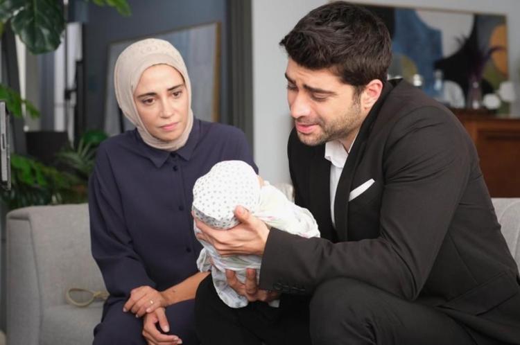 CEREN KARAKOÇ DA DİZİDEN ÇIKTI