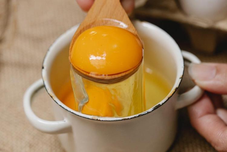 Yumurtayı böyle tüketenler daha fazla protein alıyor Çiğ mi, pişmiş mi