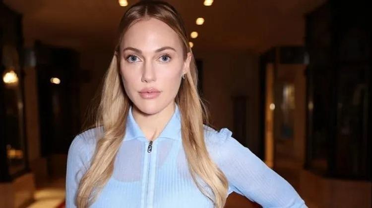 Meryem Uzerliyi duygulandıran doğum günü sürprizi
