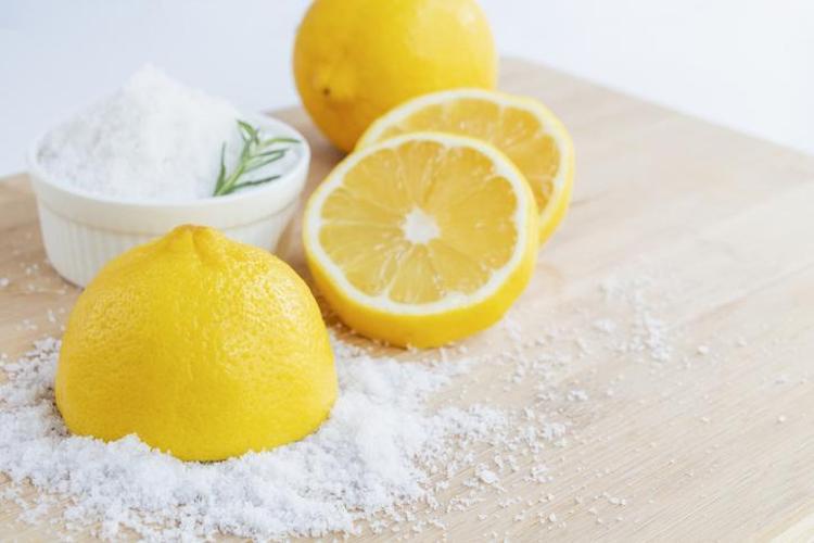 ALTERNATİF DOĞAL DOKUNUŞ: LİMON VE KARBONAT MUCİZESİ