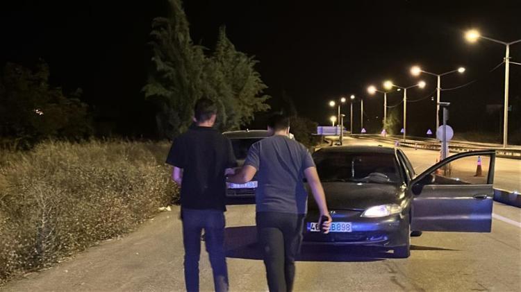Gece yarısı film gibi kovalamaca 40 kilometre boyunca kaçtı
