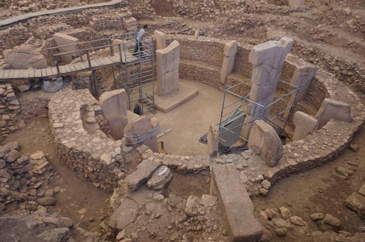 Göbeklitepenin kuzeyinde ilk kazı 80e 70 metrelik yeni alanda tarihin izleri aranıyor