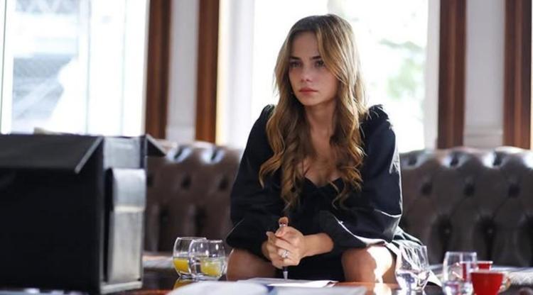 SERENAY SARIKAYA BENİM ZAAFIM