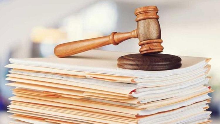 Patrona sitem e-postası atan yönetici istifa etmiş sayıldı, tazminatsız işinden oldu