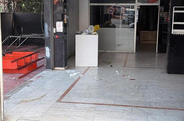 Babasının katilinin peşinden koşan oğlu da öldürüldü Eşini ve evladını kaybeden anne cenazede yıkıldı