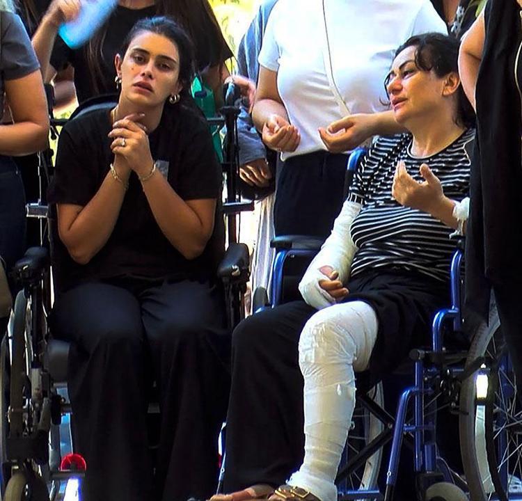 Babasının katilinin peşinden koşan oğlu da öldürüldü Eşini ve evladını kaybeden anne cenazede yıkıldı