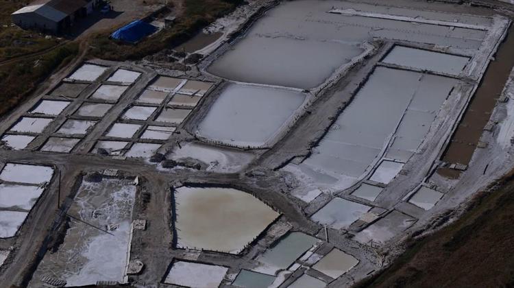 Yerin 50 metre altından çıkarılıyor 84 farklı mineral içeriyor: Hasat için geri sayım başladı