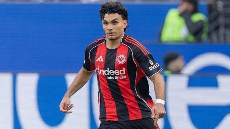 Fenerbahçede UEFA listesi öncesi bomba Can Uzun için çılgın teklif