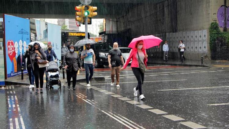 Meteoroloji ve AKOM peş peşe tarih verdi İstanbul’a sağanak ve sıcaklık düşüşü yolda