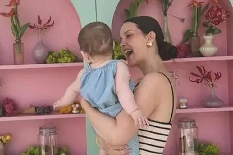İrem Helvacıoğlu’nun kızı Sora’dan eğlenceli anlar