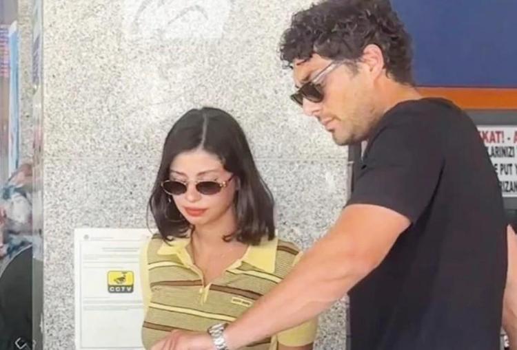Taşacak Bu Denizin Fadimesi Zeynep Atılgana fizik onur ödülü Yorum yağdı