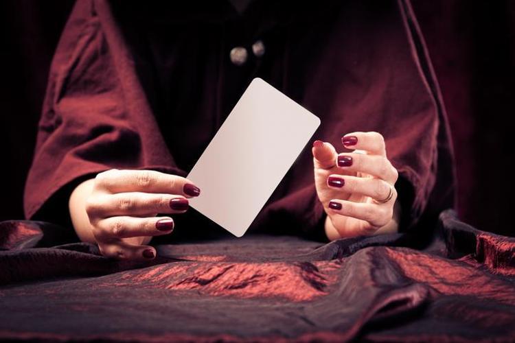2 EYLÜL 2026 GÜNLÜK TAROT KART AÇILIMI Geçmişten gelen haber gündemi değiştirebilir