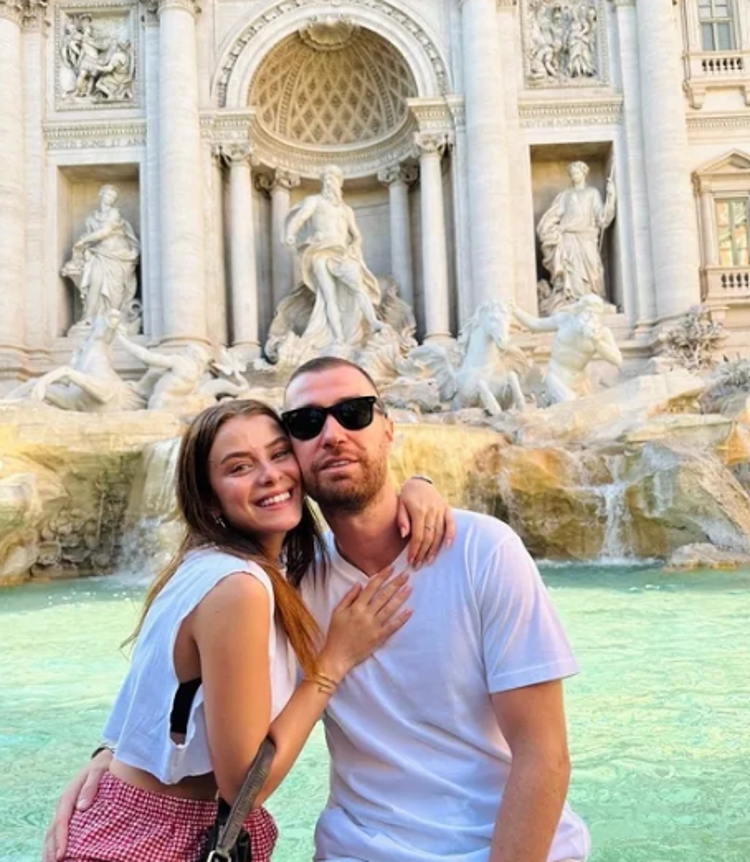 Oğulcan Enginin doğum gününü 7 kez kutladı İlayda Alişandan romantik jest